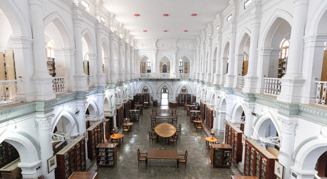 巴哈瓦尔布尔中央图书馆 - Bahawalpur | Secret World Trip Planner
