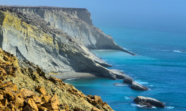 Île d'Astola - Astola Island | Secret World Trip Planner