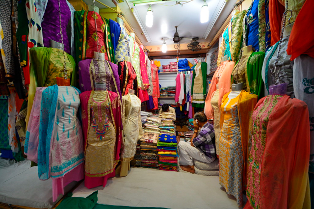 Mercado Mangaldas: El para&iacute;so de las telas y las boutiques a medida de Bombay - Mumbai | Secret World Trip Planner