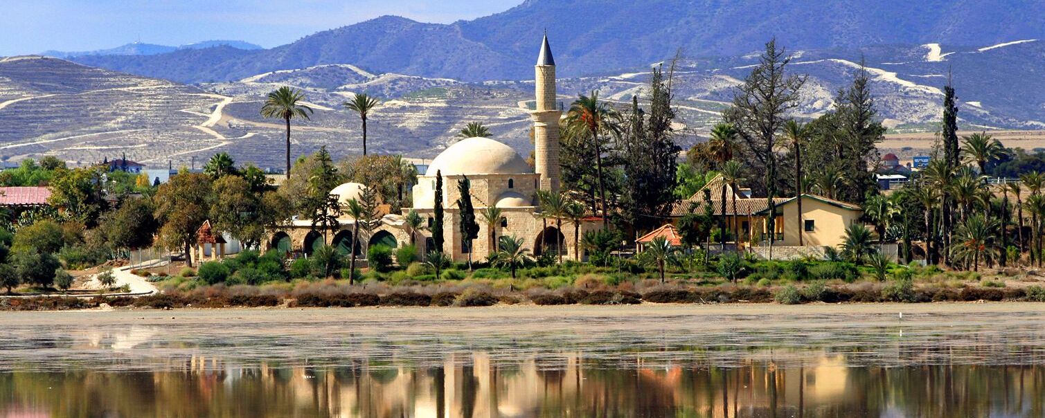 Hala Sultan Tekke: a Mosque in Cipro - Dromolaxia | Secret World Trip Planner