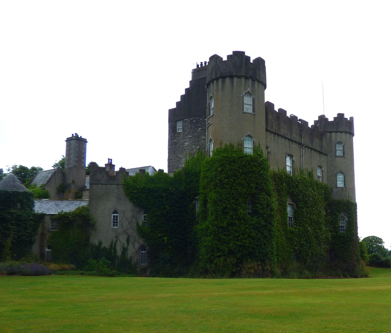 Irska: Dvorac Malahide - Malahide | Secret World Trip Planner