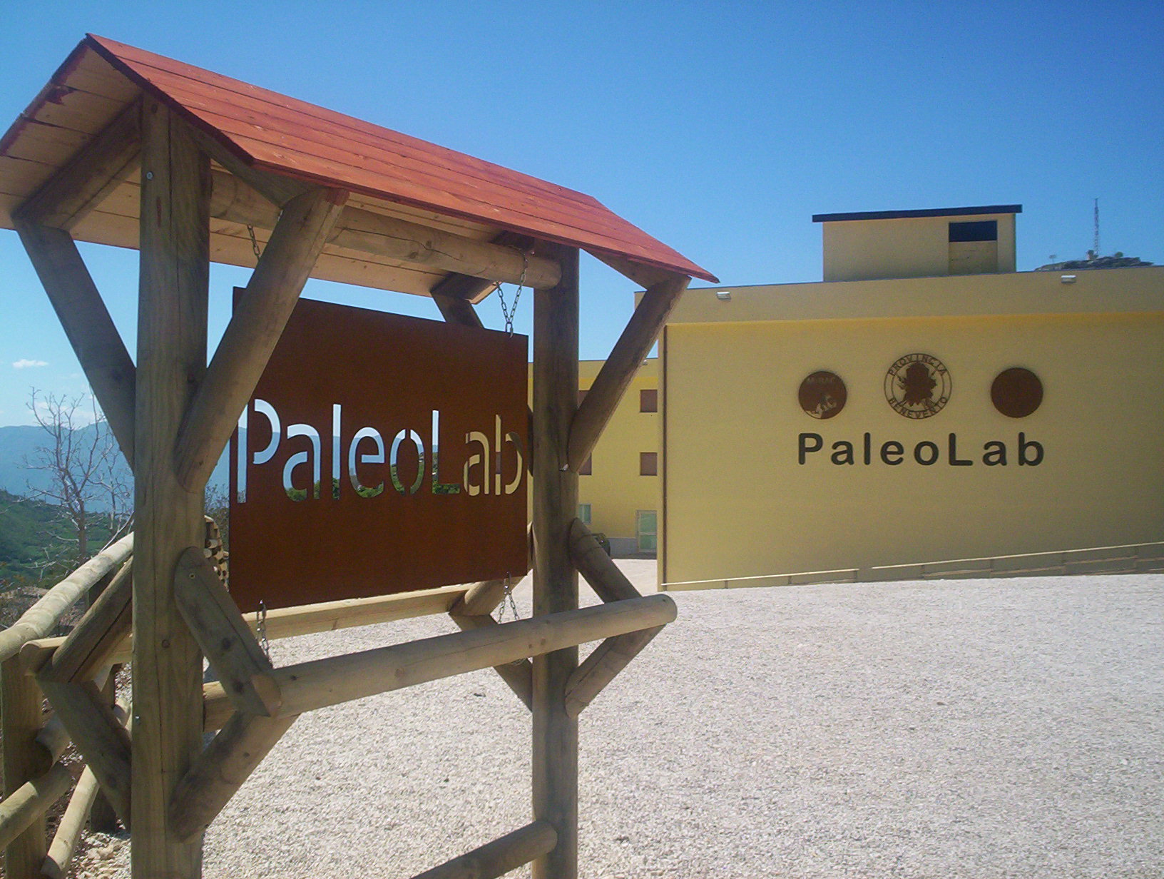 PaleoLab - Geopaleontologijos parkas - Pietraroja | Secret World Trip Planner