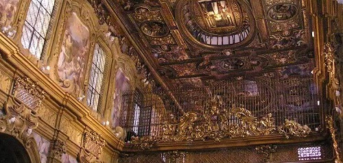 Kostel San Gregorio Armeno - Napoli | Secret World Trip Planner