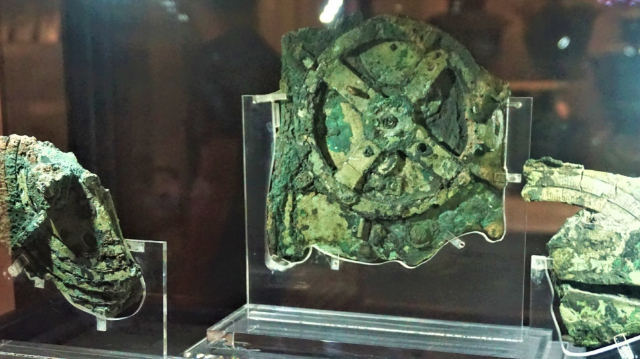 The Antikythera Mechanism: A 2,000-Year-Old Enigma from the Deep - Athina | Secret World Trip Planner