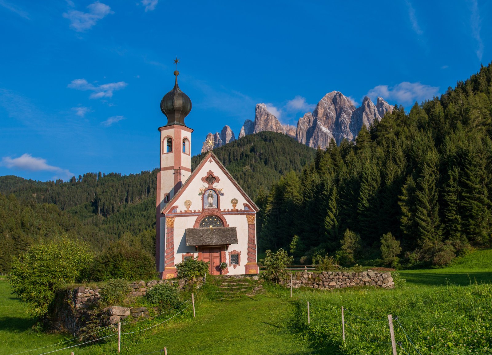 Dolomites | The little church of San Giovanni in Ranui - 2 | Secret World Trip Planner