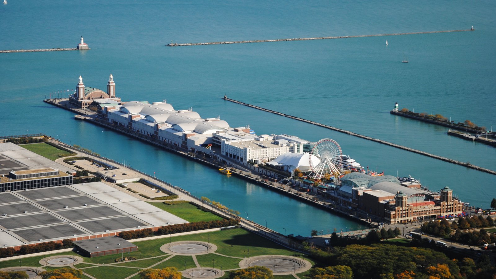Chikagodagi lakefront: Navy Pier, shahar ichida shahar. - Chicago | Secret World Trip Planner