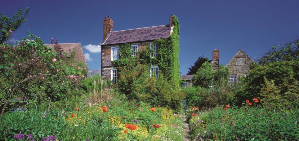 No centro de Durham,Crook Hall - Sidegate | Secret World Trip Planner