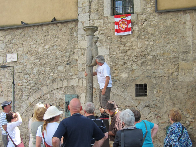 La Leonessa di Girona: una tradizione eccentrica - Girona | Secret World Trip Planner