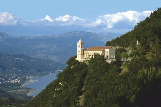 Santuario de Maria SS. de Pietrasanta - San Giovanni A Piro | Secret World Trip Planner