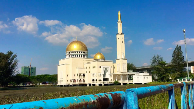 Moschea di Puchong Perdana - Puchong | Secret World Trip Planner