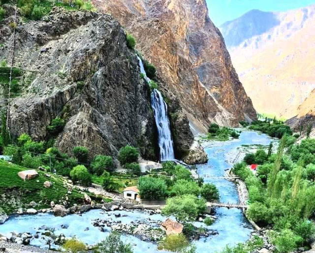 曼托卡瀑布 - Akhonpa Waterfall | Secret World Trip Planner
