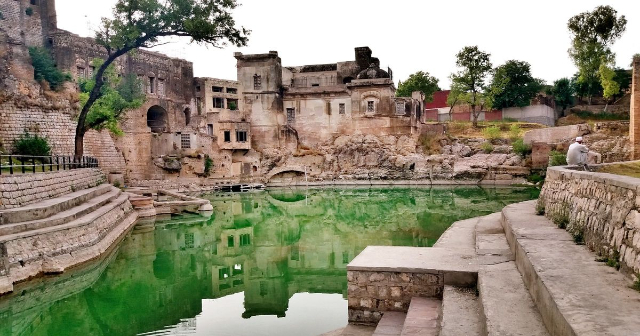 Il complesso del tempio di Katas Raj - Katas | Secret World Trip Planner