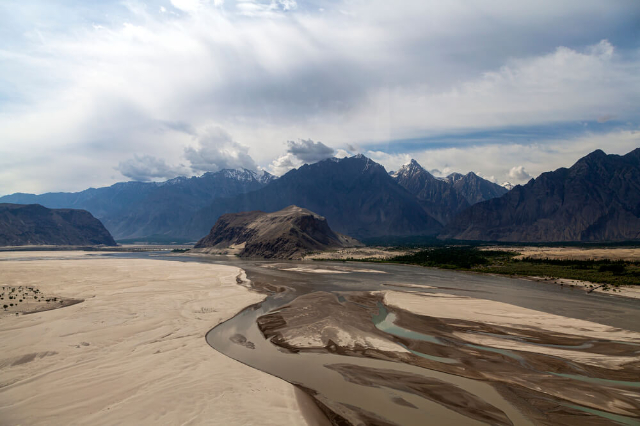 El desierto frío de Katpana - Skardu | Secret World Trip Planner