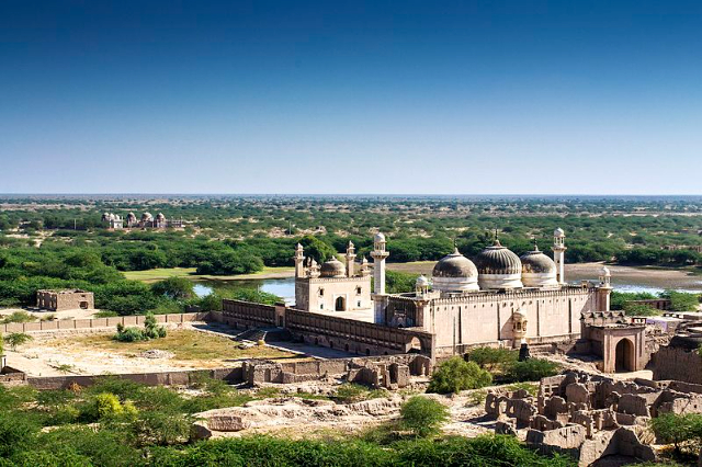 Mezquita Abbasi - Chandni | Secret World Trip Planner