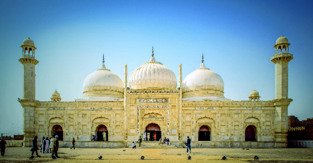 Mezquita Abbasi - Chandni | Secret World Trip Planner