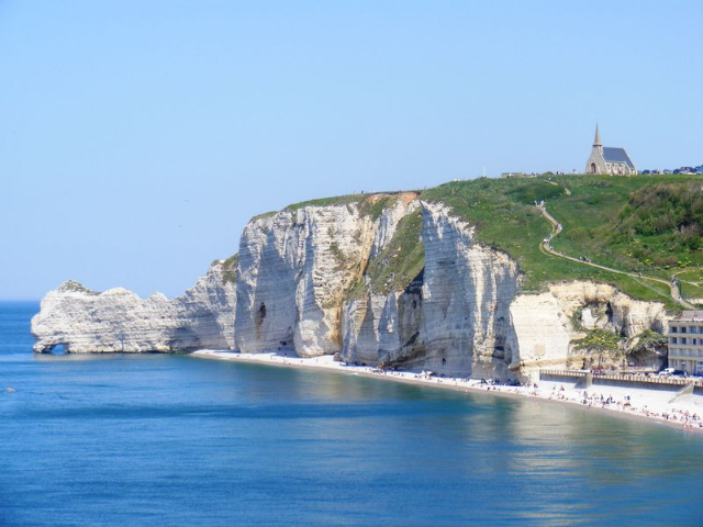 Scogliera a monte - Étretat | Secret World Trip Planner