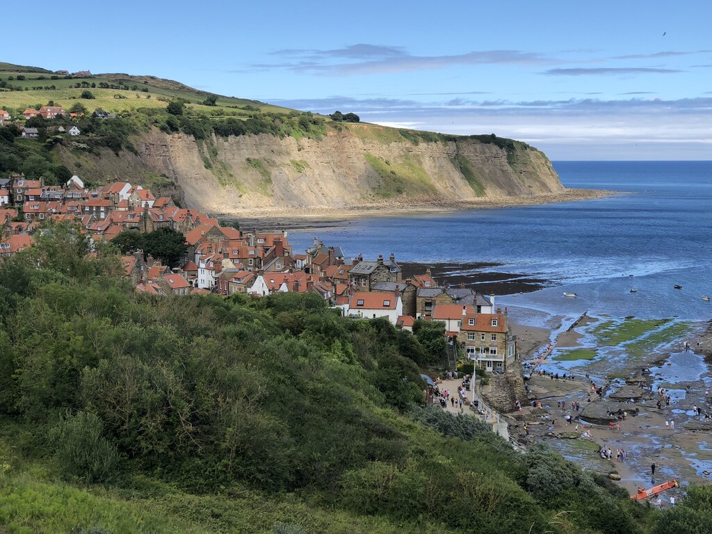 Baia di Robin Hood - Robin Hood's Bay | Secret World Trip Planner