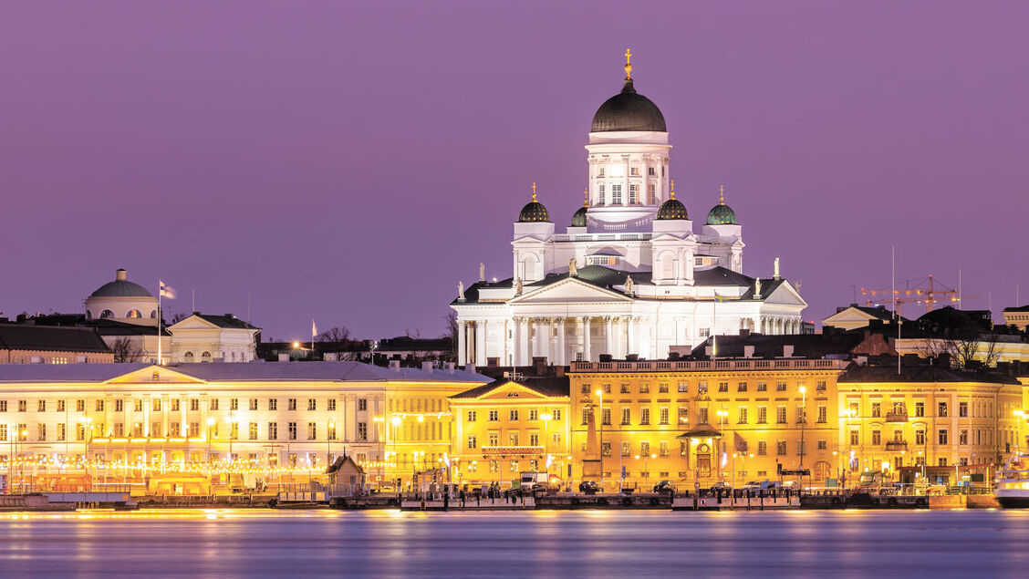 Helsinkki : Senatsplatz - Helsinki | Secret World Trip Planner