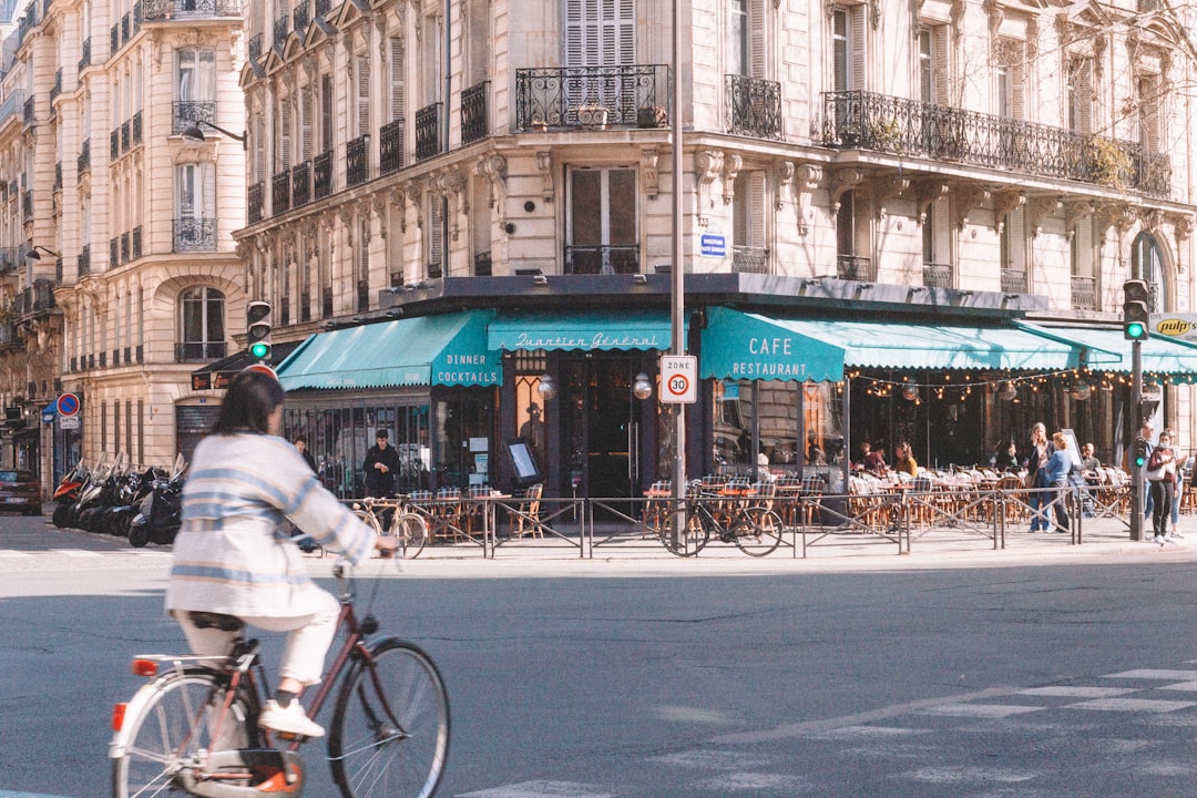 Pariz / Croissant - Parigi | Secret World Trip Planner