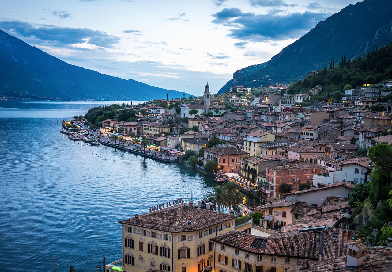 Garda | The largest lake in Italy - Lago di Garda | Secret World Trip Planner