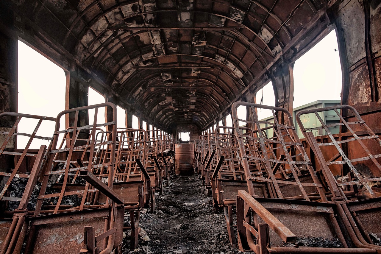 Bolivia | Cimitero del Vecchio Treno - Uyuni | Secret World Trip Planner