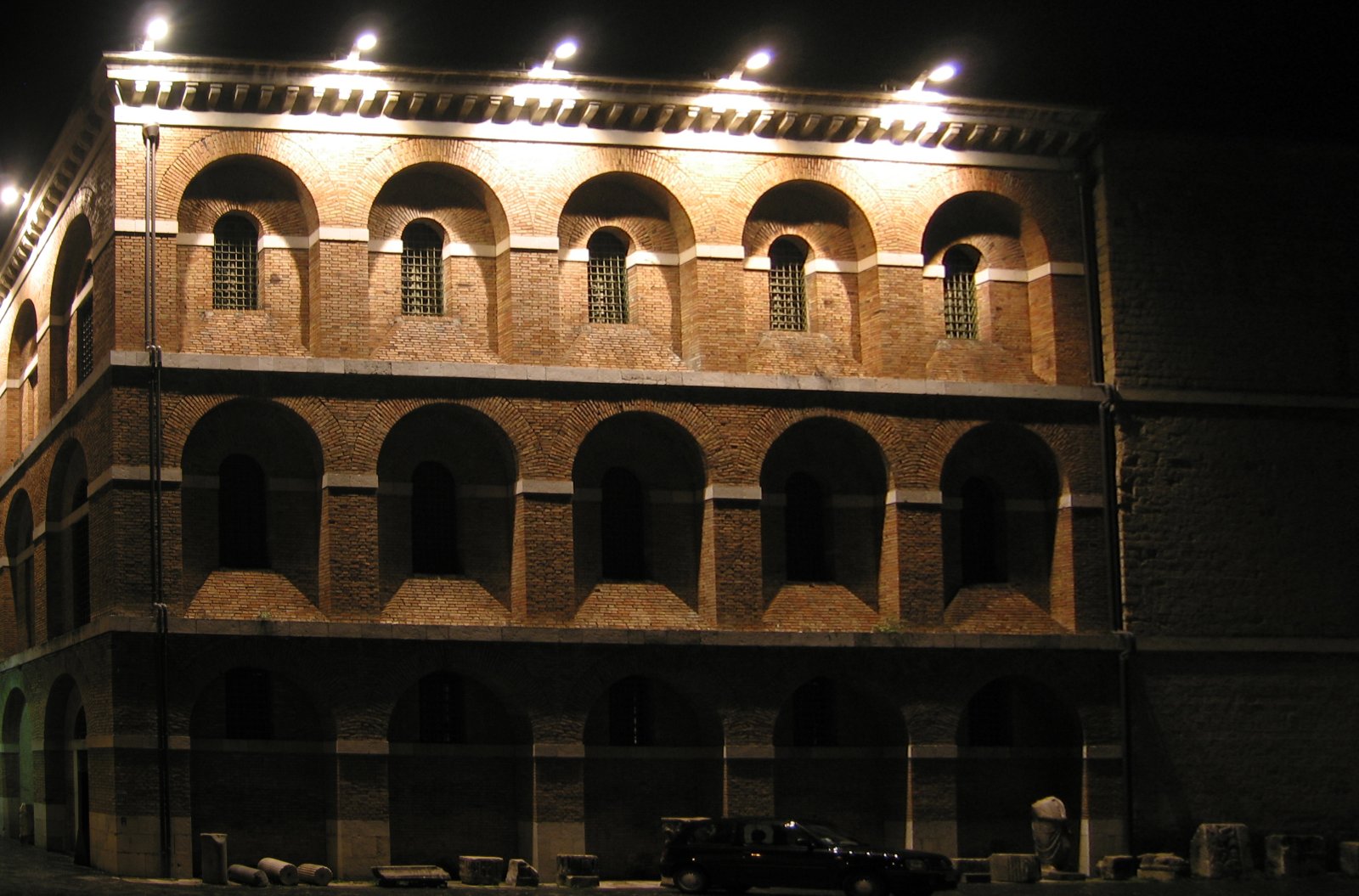 Avellino / Monumentala Komplex Bourbon Fängelse - Avellino | Secret World Trip Planner