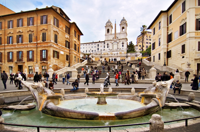 Roma, Piazza di Spagna - Monterusciello | Secret World Trip Planner
