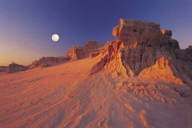 Mungo National Park - Mungo | Secret World Trip Planner