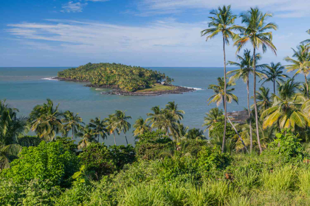 Devil's Island: A Journey Through the Dark Chapters of Colonial and Pen — Devil's Island