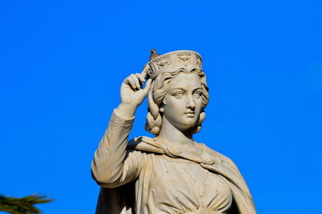 Piazza e statua di Eleonora d’Arborea - Oristano | Secret World Trip Planner