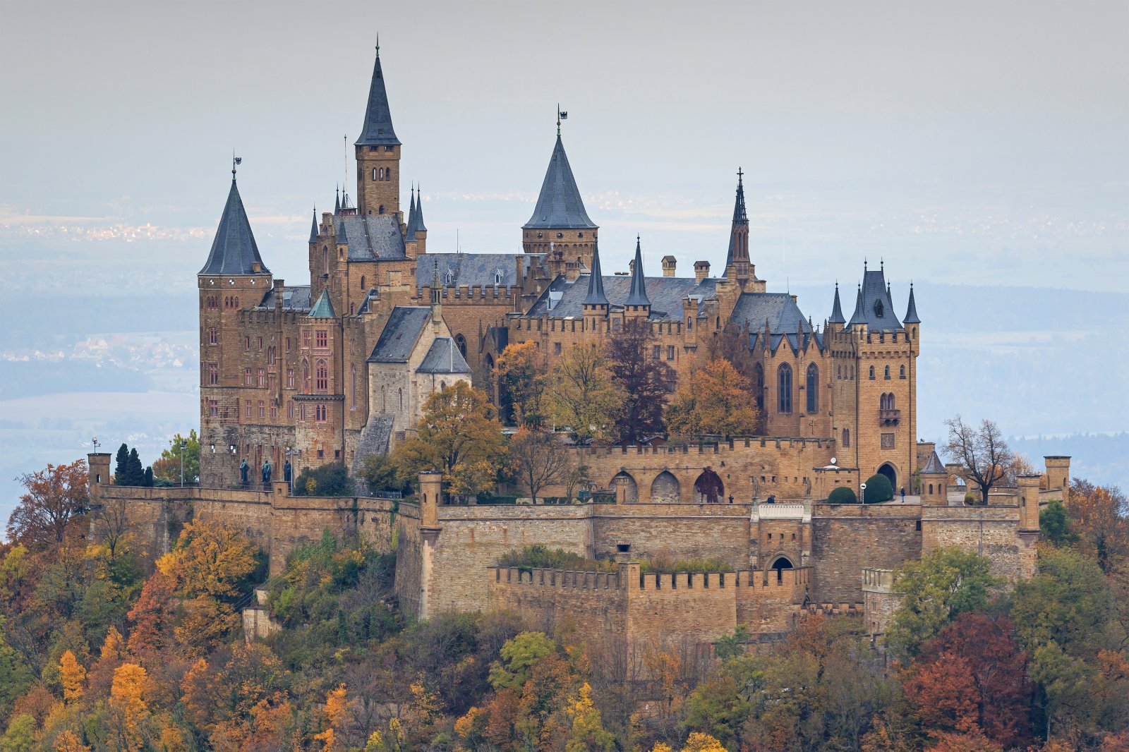 Burg Hohenzolern - Burg Hohenzollern | Secret World Trip Planner