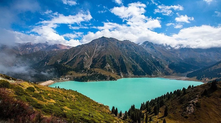 Grande Lago Almaty — Almaty