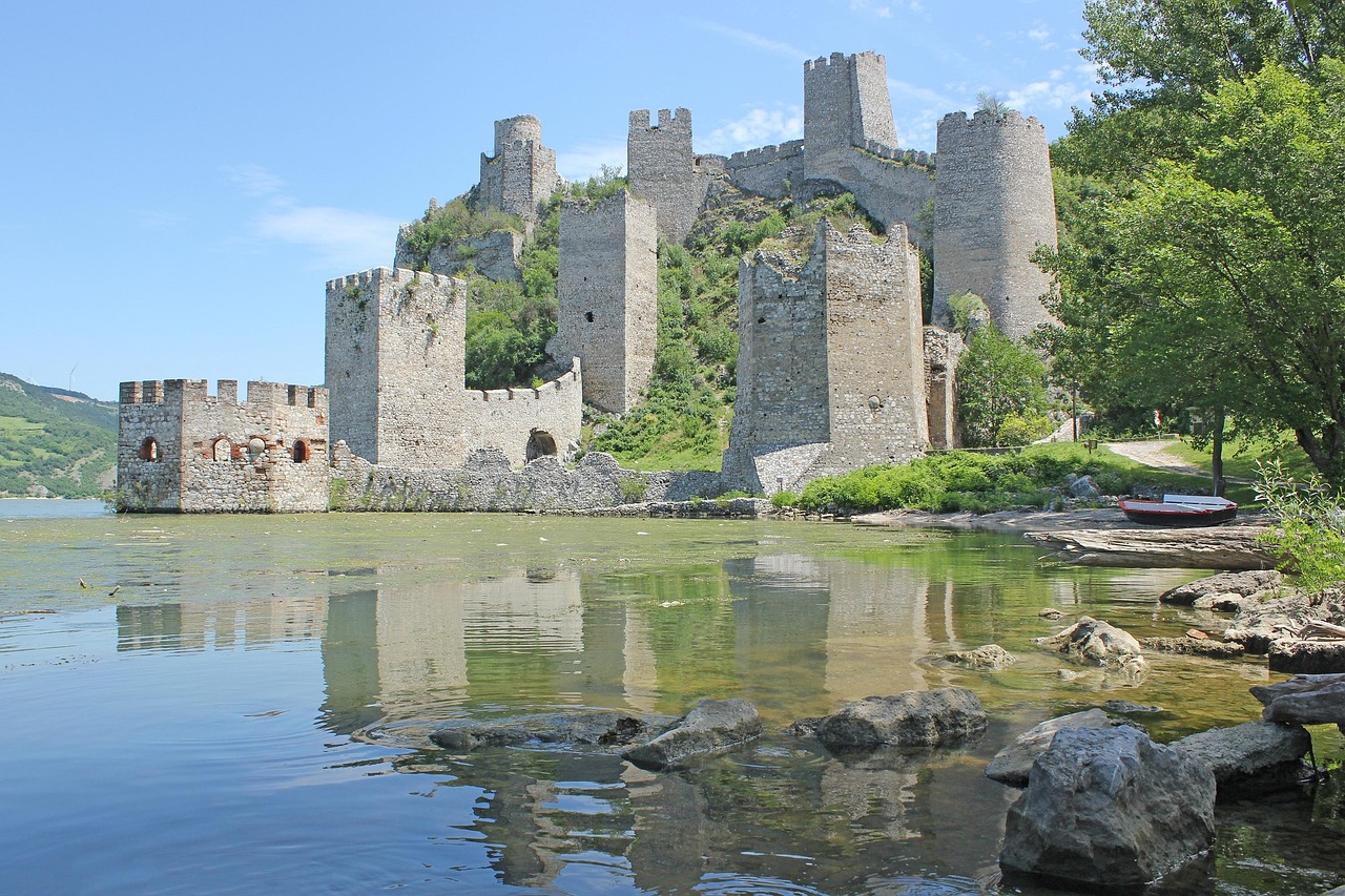 Belgrado | Fortezza di Golubac - Golubac | Secret World Trip Planner