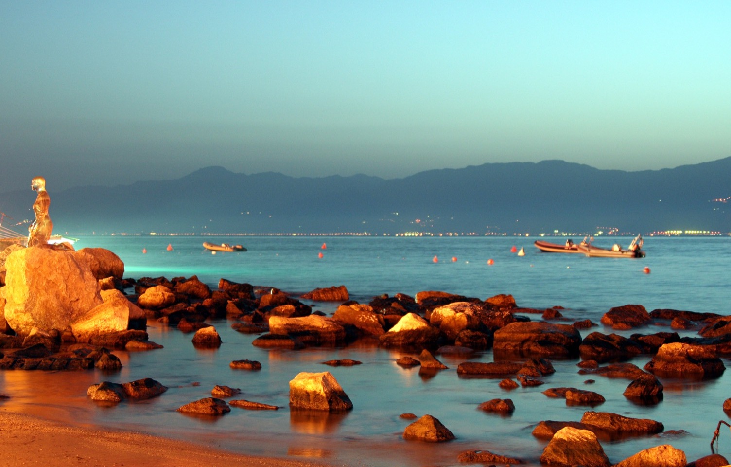 Bilik Hotel dan Mitos Dongeng Morgana - Reggio Calabria | Secret World Trip Planner