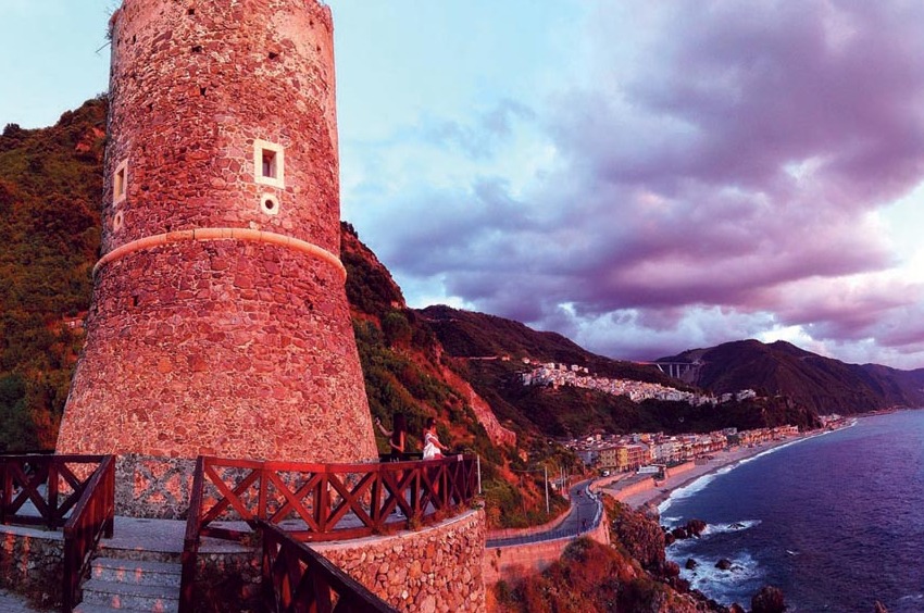 Calabria e o espectáculo da Costa Viola - Bagnara Calabra | Secret World Trip Planner