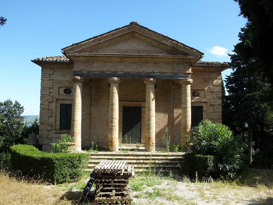 Pelagallo Castle र Monte Vidon Combatte - Monte Vidon Combatte | Secret World Trip Planner