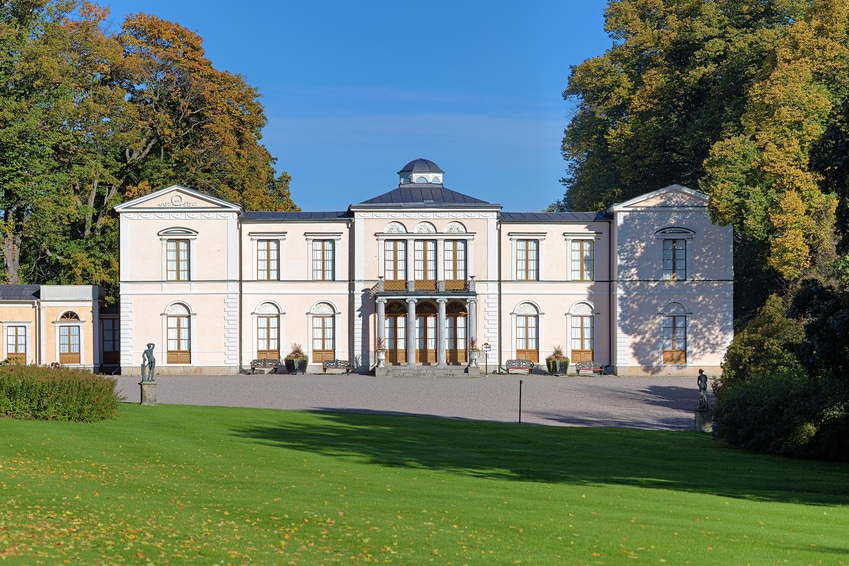 Rosendal Saroyi-Yashirin Dunyo - Rosendalsvägen 49 | Secret World Trip Planner
