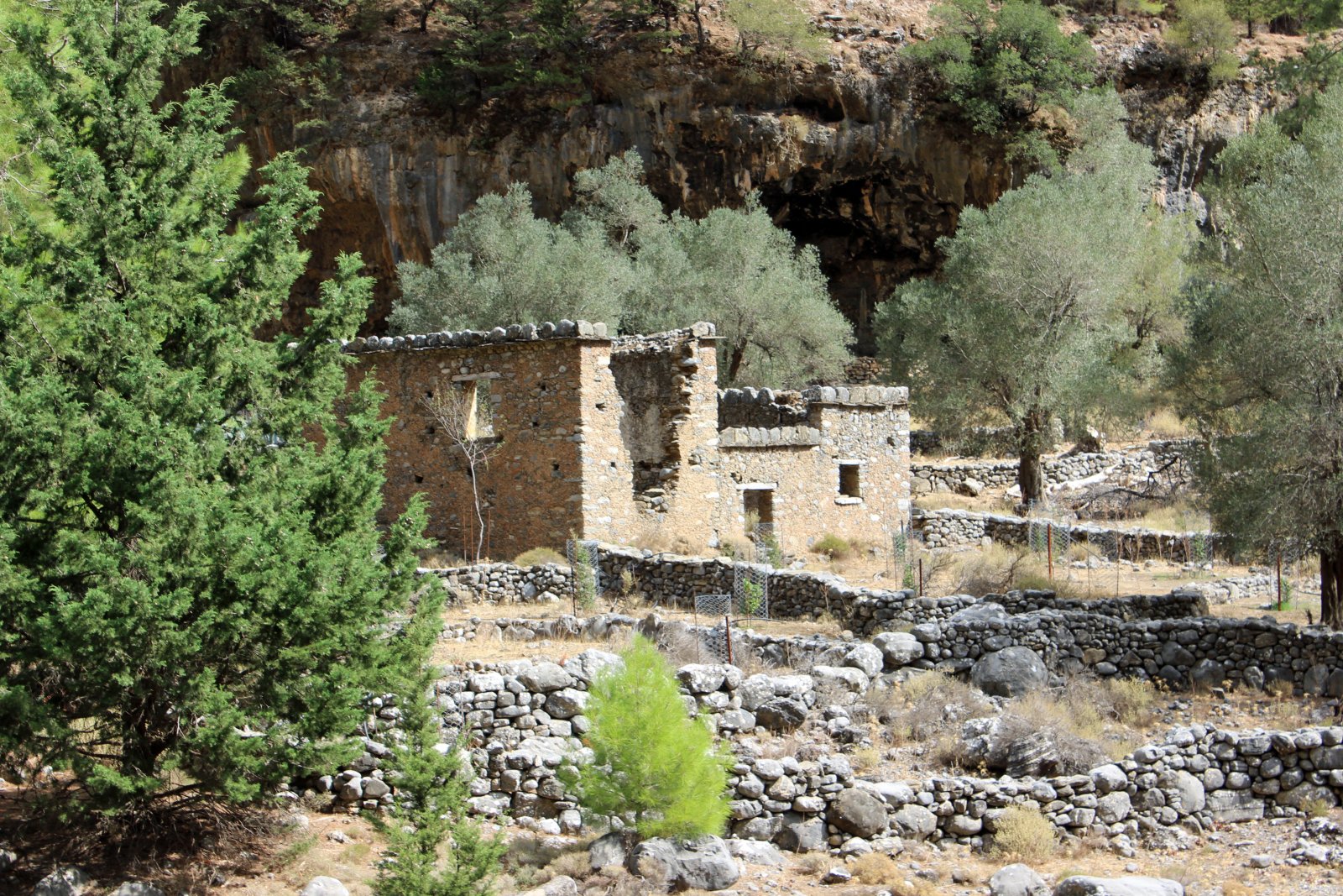 Gola di Samaria: uno dei trekking più famosi d'Europa - Sfakia 730 11 | Secret World Trip Planner