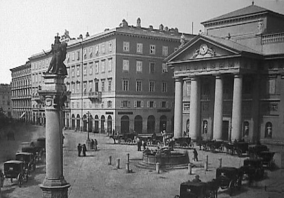 Дворец Старой биржи - Trieste | Secret World Trip Planner