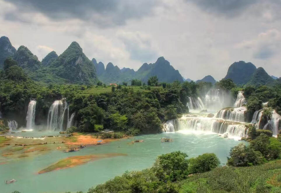 Cascata di Detian sul fiume Guichun — Trùng Khánh