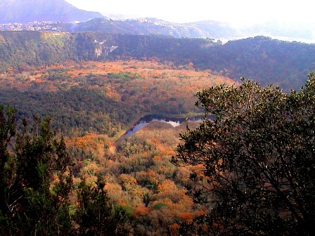 Krater Astroni - Napoli | Secret World Trip Planner
