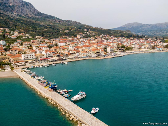 Astakos: La bellezza resiliente di una comunità ispirata alle querce — Astakos