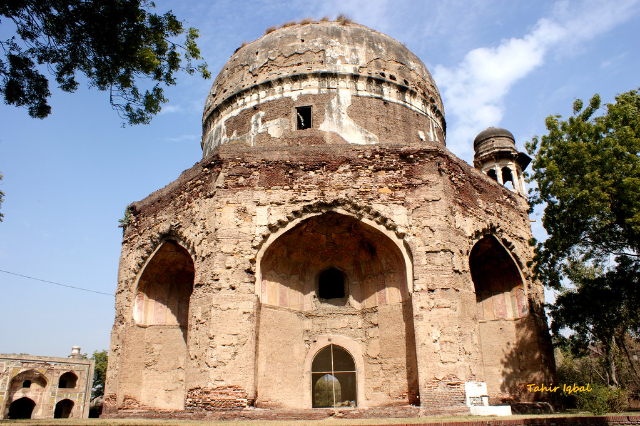 Tumba de Ali Mardan Khan - Lahore | Secret World Trip Planner