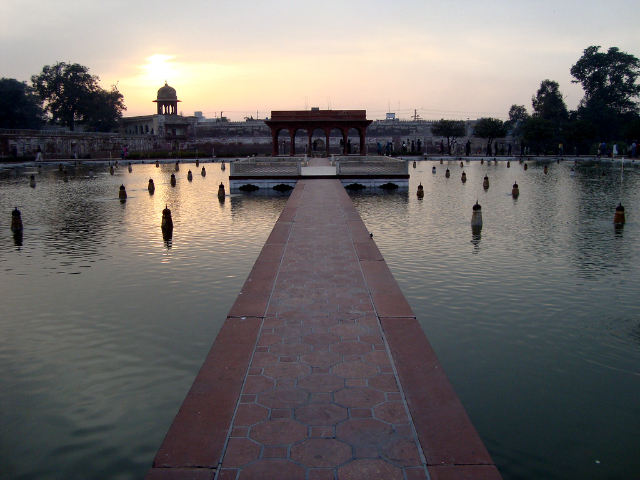 夏利玛尔花园 - Lahore | Secret World Trip Planner