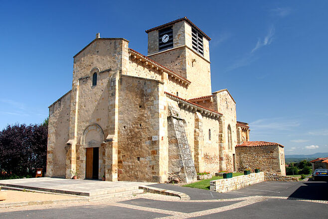 Auvergne | Eglise Saint-Jean, - Glaine-Montaigut | Secret World Trip Planner