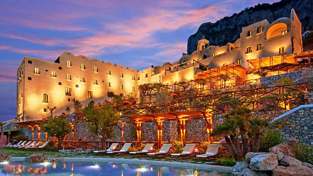 Santarosos da Limos vienuolynas - Conca dei Marini | Secret World Trip Planner