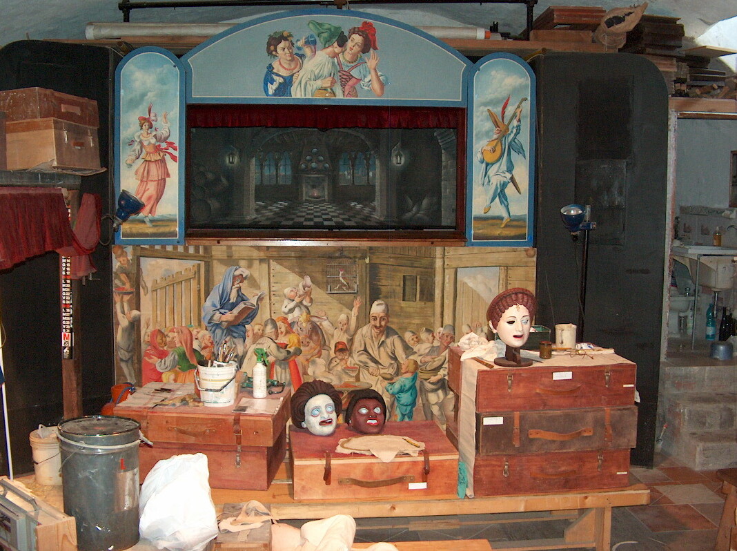Museum bertopeng dan boneka teater. - Mentana | Secret World Trip Planner