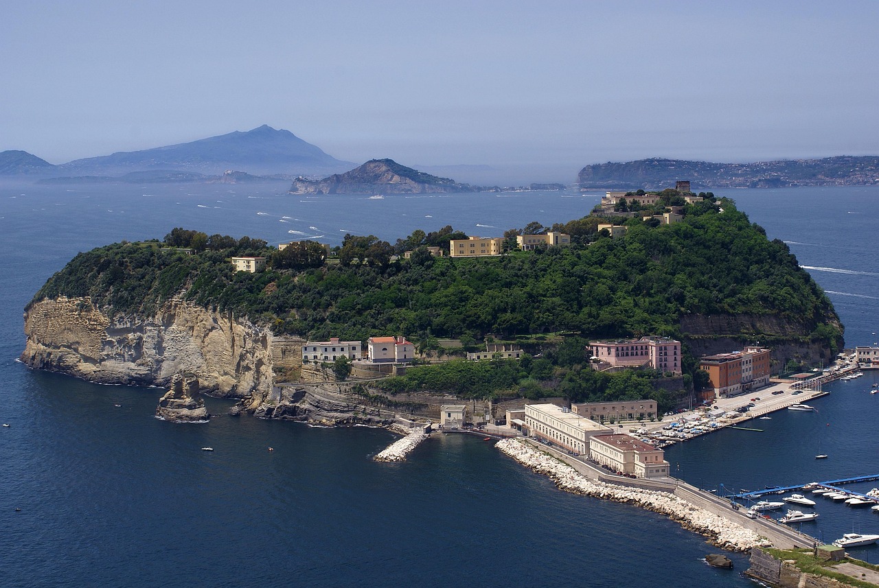 Bacoli / sacello degli Augustali - Bacoli | Secret World Trip Planner