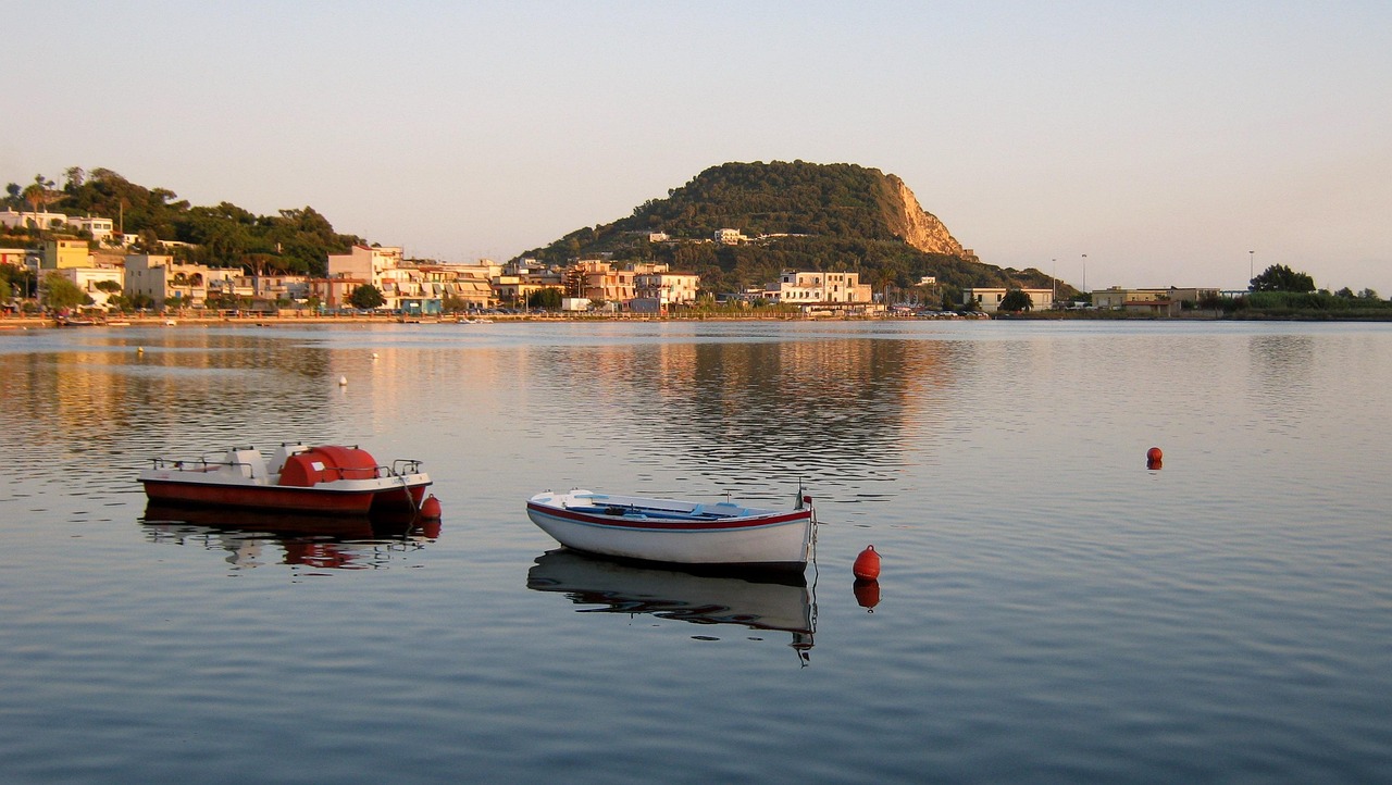 Bacoli / sacello degli Augustali - Bacoli | Secret World Trip Planner