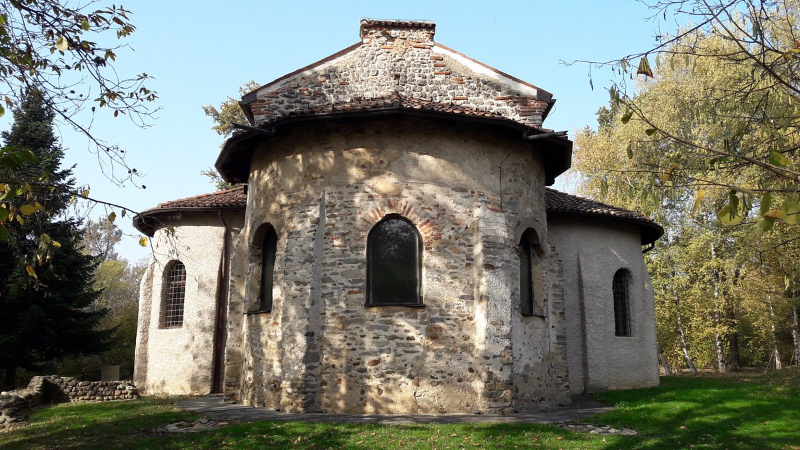 njaba gerbang Chiesa di Santa Maria - 1513 | Secret World Trip Planner